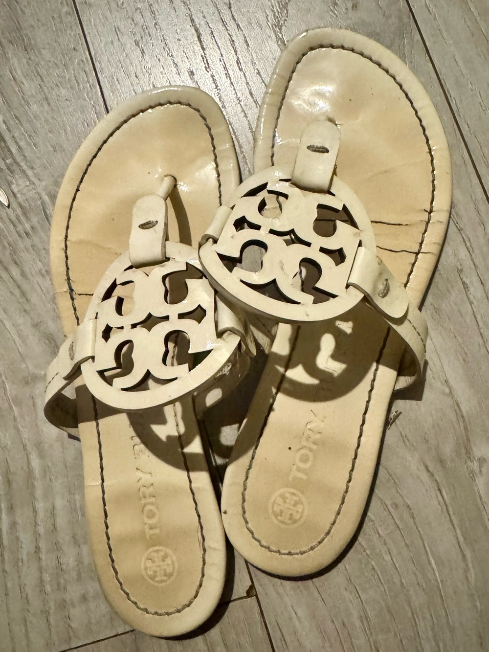 Tory Burch Cream Logo Cutout Thong Sandals